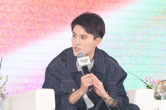 传统浴女